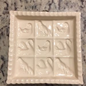 The Victorian pottery made in England mold